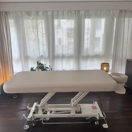 Elektrische Massageliege